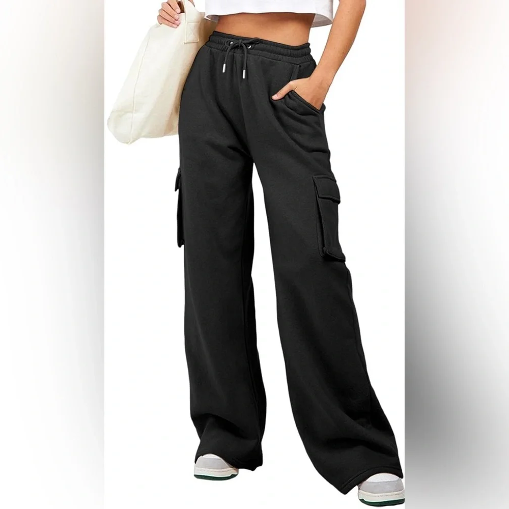 NWOT High Waist Black Cargo Sweatpants - Picture 5 of 6